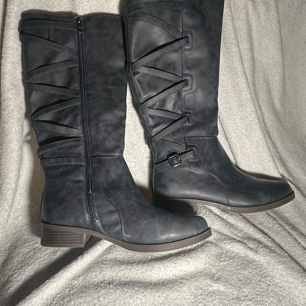 Journee Womens Carly Stacked Heel Riding Boots size 9